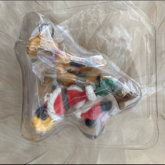 Hallmark Disney Ornament Mickey and Pluto - Picture 5 of 5